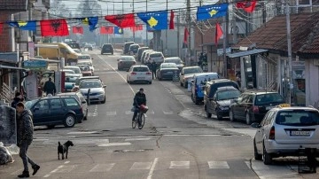Balkanlar'da Kosova ile Sırbistan arasında sular durulmuyor