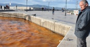 Bandırma'da deniz kızıla büründü