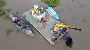Bangladeş'te batan teknede 51 kişi öldü