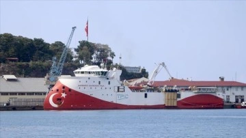 "Barbaros Hayrettin Paşa" sismik araştırma gemisi Trabzon Limanı'na geldi