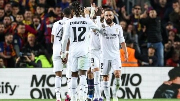 Barcelona'yı deplasmanda 4-0 yenen Real Madrid, Kral Kupası'nda finale kaldı