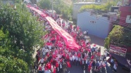 Barış Pınarı Harekatı&#039;na katılan Mehmetçik&#039;e destek yürüyüşü