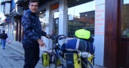 'Barış' sloganıyla yola çıkan bisikletçi PKK'lı teröristlerce darp edildi