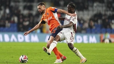 Başakşehir'de s&ouml;zleşmesi sona eren Brezilyalı futbolcu Leo Duarte ile yollar ayrıldı