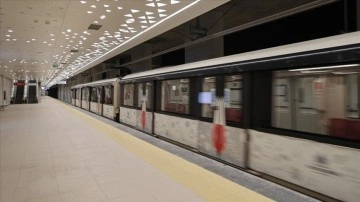Başakşehir-Kayaşehir metro hattını 1 yılda 5 milyondan fazla yolcu kullandı