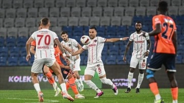 Başakşehir, sahasında Gaziantep FK'yı 2-0 mağlup etti