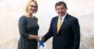 Başbakan Davutoğlu Finlandiya Parlamento Başkanı Lohea ile görüştü
