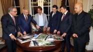 Başbakan Yıldırım Göztepe kulübü ile TOKİ Başkanı Turan&#39;ı kabul etti
