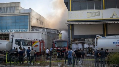 Başkentte depoda &ccedil;ıkan yangına m&uuml;dahale ediliyor