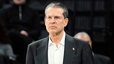 Basketbol Avrupa Ligi'nde yılın başantren&ouml;r&uuml; Pedro Martinez oldu