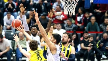 Basketbolda Fenerbahçe-Beşiktaş erteleme maçı yarın oynanacak