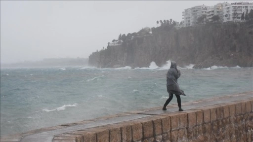 Batı Akdeniz için fırtına uyarısı