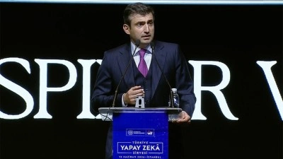 Baykar Y&ouml;netim Kurulu Başkanı Bayraktar'dan "teknoloji tekellerinin &ouml;r&uuml;mcek ağını yırtıp a