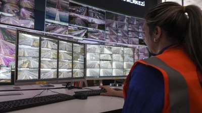 Bayram d&ouml;neminde otoyol ve k&ouml;pr&uuml;lerden 29,3 milyon ara&ccedil; ge&ccedil;ti