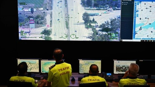 Bayram trafiği "Trafik İzleme Merkezi"nin anbean takibinde