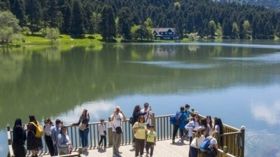 Bayramda doğayla buluşmak isteyenlerin adresi G&ouml;lc&uuml;k Tabiat Parkı oldu