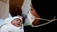 Bebeklerini sağlıkla kucağına alan annelerden &#039;aşı olun&#039; çağrısı