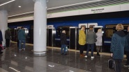 Belarus'taki metro hattının peron ayırıcı kapı sistemi Türkiye'den