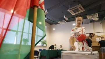Belarus'ta halk anayasa değişikliği için sandık başında