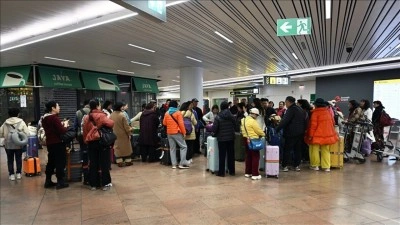 Bel&ccedil;ika'da grev nedeniyle hayat durma noktasına geldi