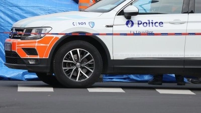 Bel&ccedil;ika'da ırk&ccedil;ı ve İslam karşıtı ifadeler kullanan kişiye m&uuml;dahale eden esnaf uğradığı saldırı