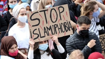 Bel&ccedil;ika'nın Gent kentinde &ouml;ğrenciler baş&ouml;rt&uuml;s&uuml; yasağına karşı mahkemeye başvurdu