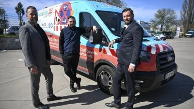 Berlin'de yaşayan &uuml;&ccedil; T&uuml;rk kardeş metropollerde yol g&uuml;venliği i&ccedil;in yapay zekayla profesyonel &ccedil;&ouml;z