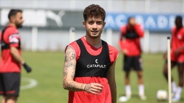 Beşiktaş, Demir Grup Sivasspor'dan Kerem Atakan Kesgin'i transfer etti
