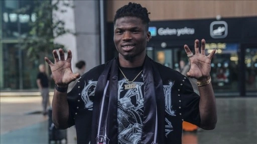 Beşiktaş, El Bilal Toure'nin bonservisinin kiralandığını KAP'a bildirdi