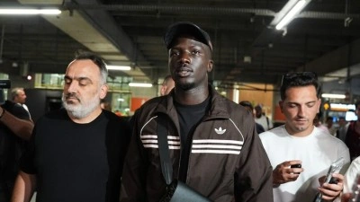Beşiktaş'ın prensip anlaşmasına vardığı Kassoum Ouattara, İstanbul'a geldi
