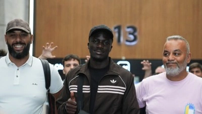Beşiktaş'ın transfer g&ouml;r&uuml;şmeleri yaptığı Fransız futbolcu Ouattara, sağlık kontrol&uuml;nden ge&ccedil;ti