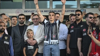 Beşiktaş'ın transfer g&ouml;r&uuml;şmelerinde bulunduğu Leandro Trossard, İstanbul'da