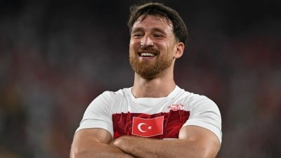 Beşiktaş, milli futbolcu Salih &Ouml;zcan ile prensip anlaşmasına varıldığını duyurdu