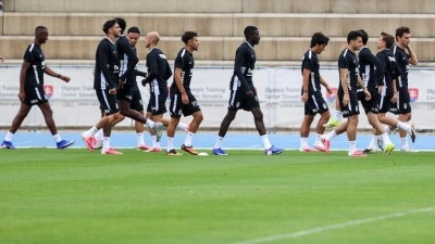 Beşiktaş, Slovakya kampına yarın iki hazırlık ma&ccedil;ıyla devam edecek
