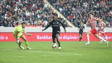Beşiktaş Süper Lig'de yarın Antalyaspor'u konuk edecek