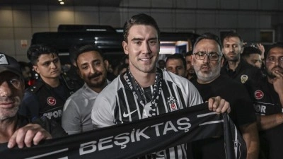 Beşiktaş, Vlahovic ile 3 yıllık s&ouml;zleşme imzaladı