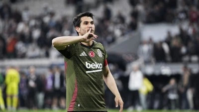 Beşiktaşlı Necip Uysal, yarın oynanacak Ey&uuml;pspor ma&ccedil;ında futbol kariyerini sonlandıracak
