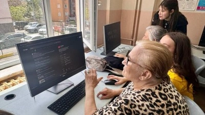 Beylikd&uuml;z&uuml;'nde lisede kuşakları buluşturan teknoloji eğitimi