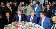 Binali Yıldırım, minibüs esnafıyla sahurda bir araya geldi