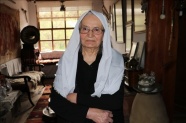 Bir kentin &#039;Sabiha ebesi&#039; 87 yaşında anılarıyla yaşıyor