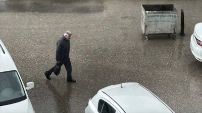 Bir&ccedil;ok ilde sağanak hayatı olumsuz etkiledi