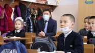 Bişkek'te okullarda yüz yüze eğitim kısmi olarak yeniden başladı