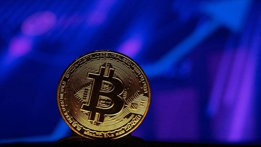 Bitcoin'in fiyatı rekor serisine devam ederek, 122 bin doların üzerine çıktı