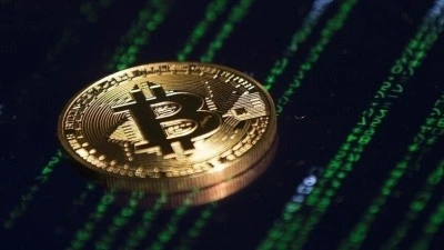 Bitcoin, mayıs ayından bu yana ilk kez 77 bin doların &uuml;zerine y&uuml;kseldi