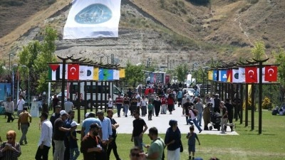 Bitlis'in Ahlat il&ccedil;esinde Malazgirt Zaferi'nin 955. yıl d&ouml;n&uuml;m&uuml; etkinlikleri başladı