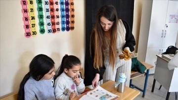 Bitlis'in köylerindeki öğretmenler projeleriyle öğrencilerine fırsat eşitliği sağladı