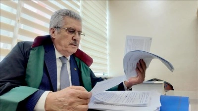 Bitlisli avukat mesleğini 49 yıldır ilk g&uuml;nk&uuml; heyecanla s&uuml;rd&uuml;r&uuml;yor