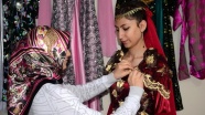Bitlisli kadınlar Kösem Sultan'ın elbiselerini dikti