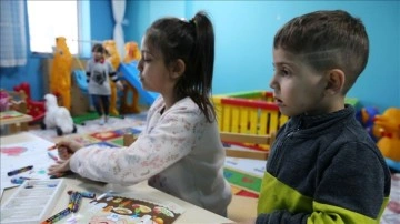 Bitlis'te çocukların depremin psikolojik etkisinden uzaklaşmaları sağlanıyor