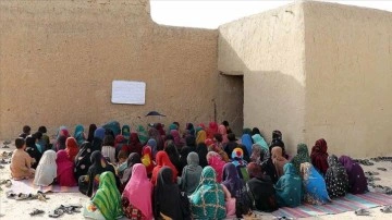 BM, karar taslağında Taliban yönetimi kadın ve kızlara yönelik yasakları geri almaya çağrıldı